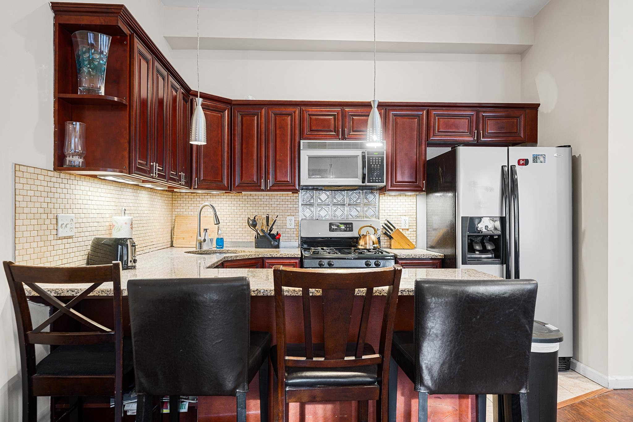 416 2ND ST Unit: 3