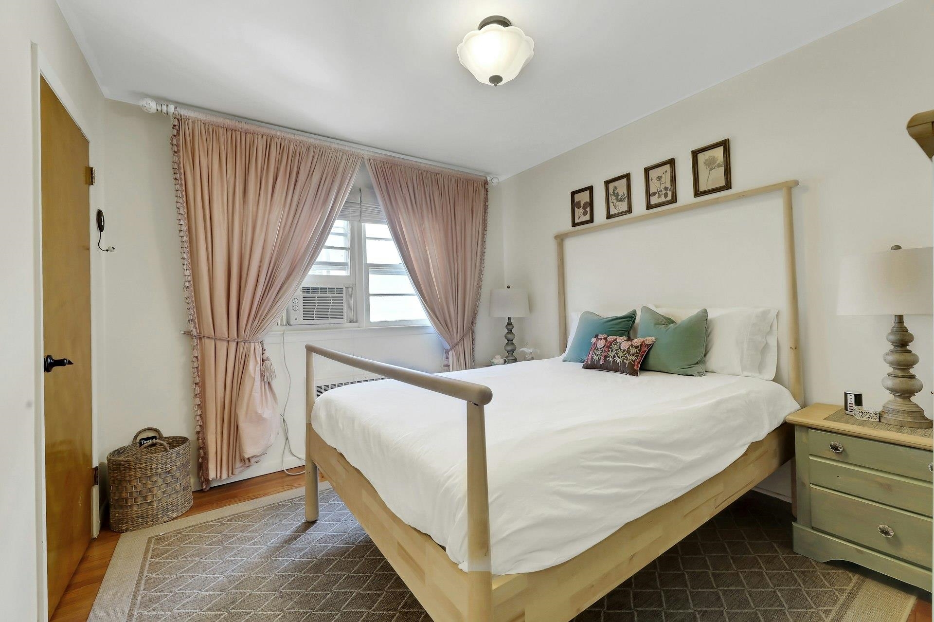 27 73RD ST Unit: 1