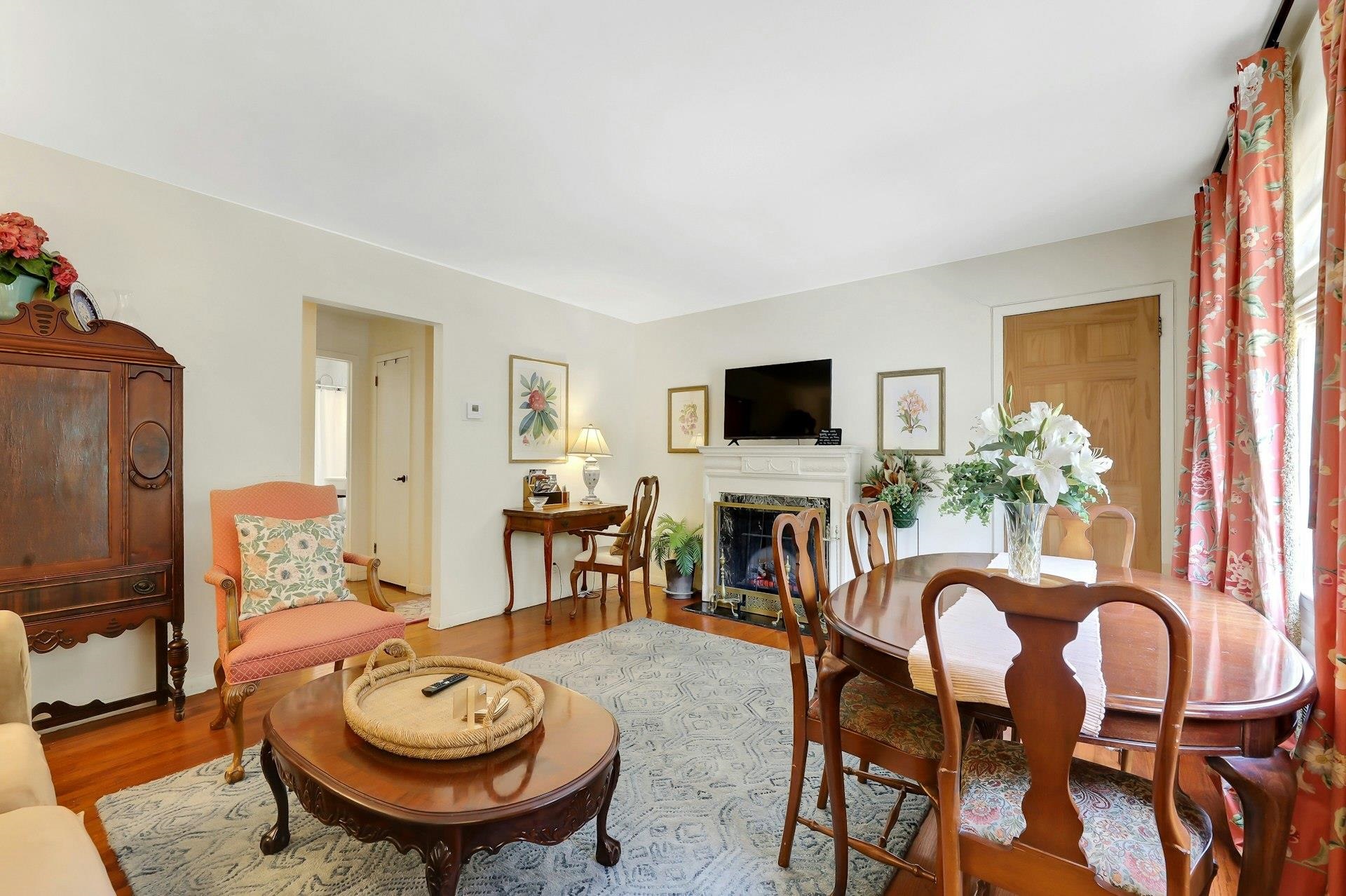 27 73RD ST Unit: 1