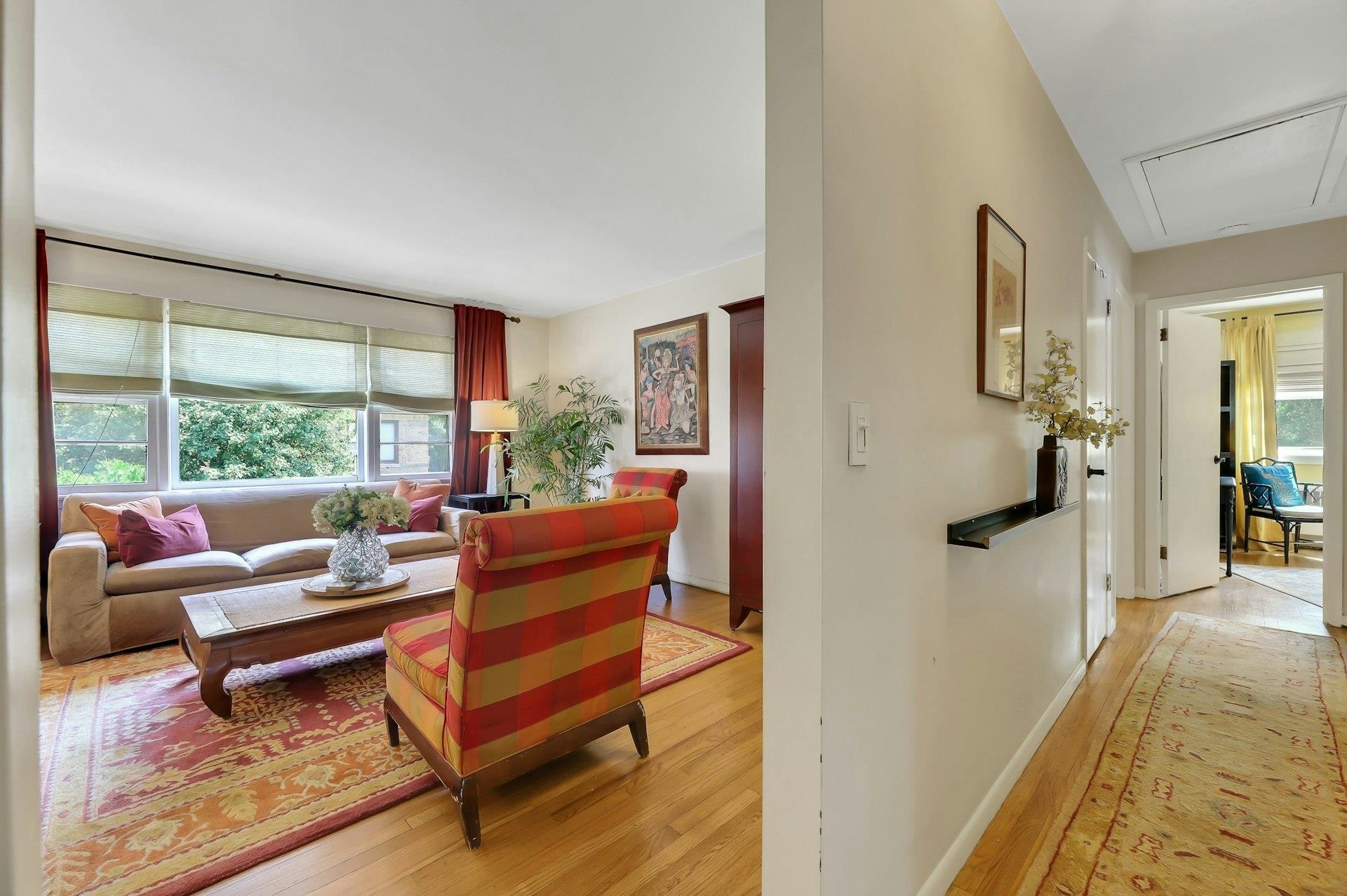 27 73RD ST Unit: 2