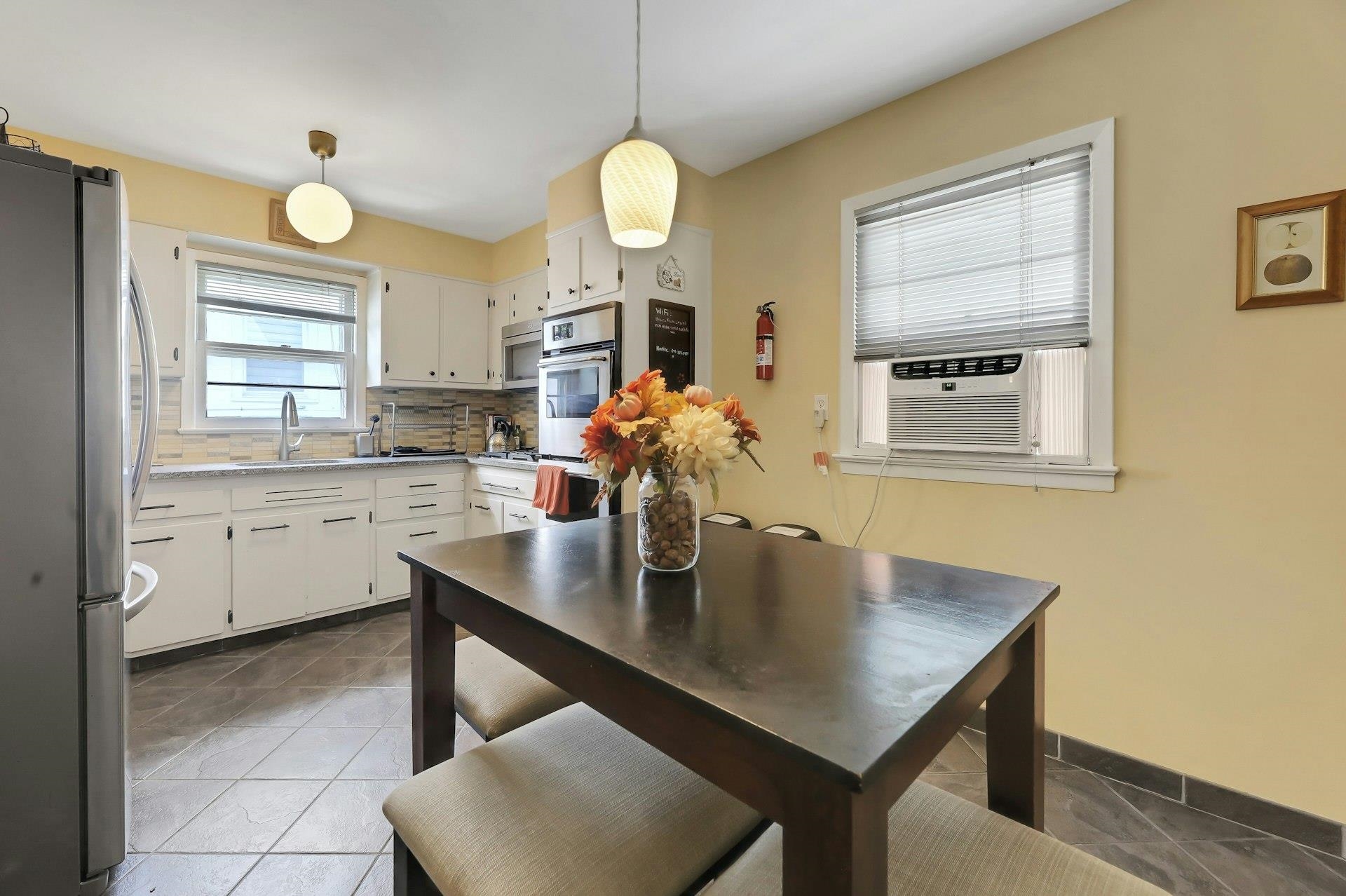 27 73RD ST Unit: 2
