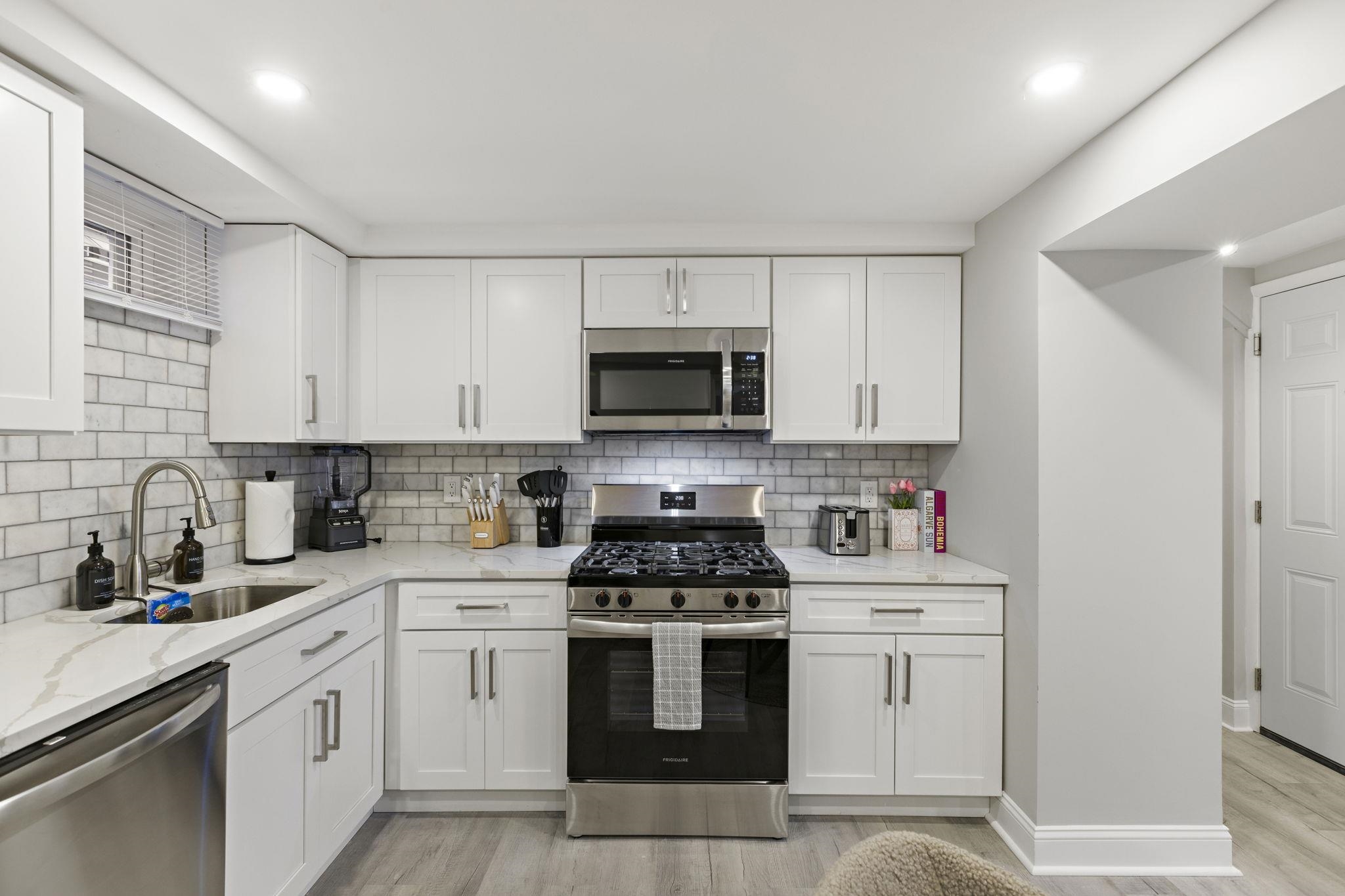 728 KENNEDY BLVD Unit: 3