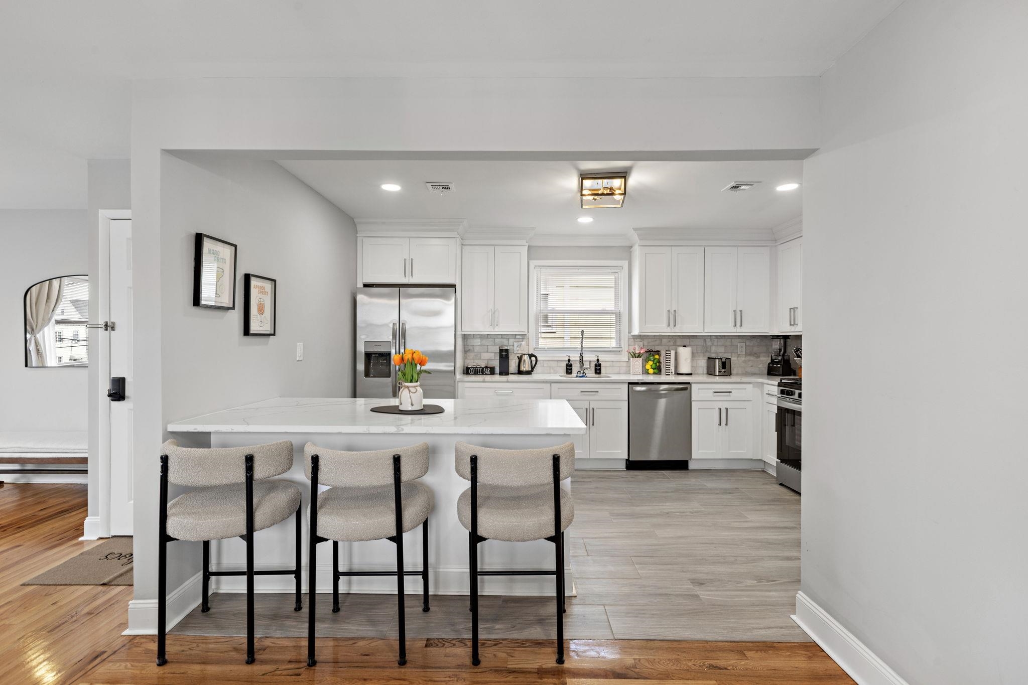 728 KENNEDY BLVD Unit: 3
