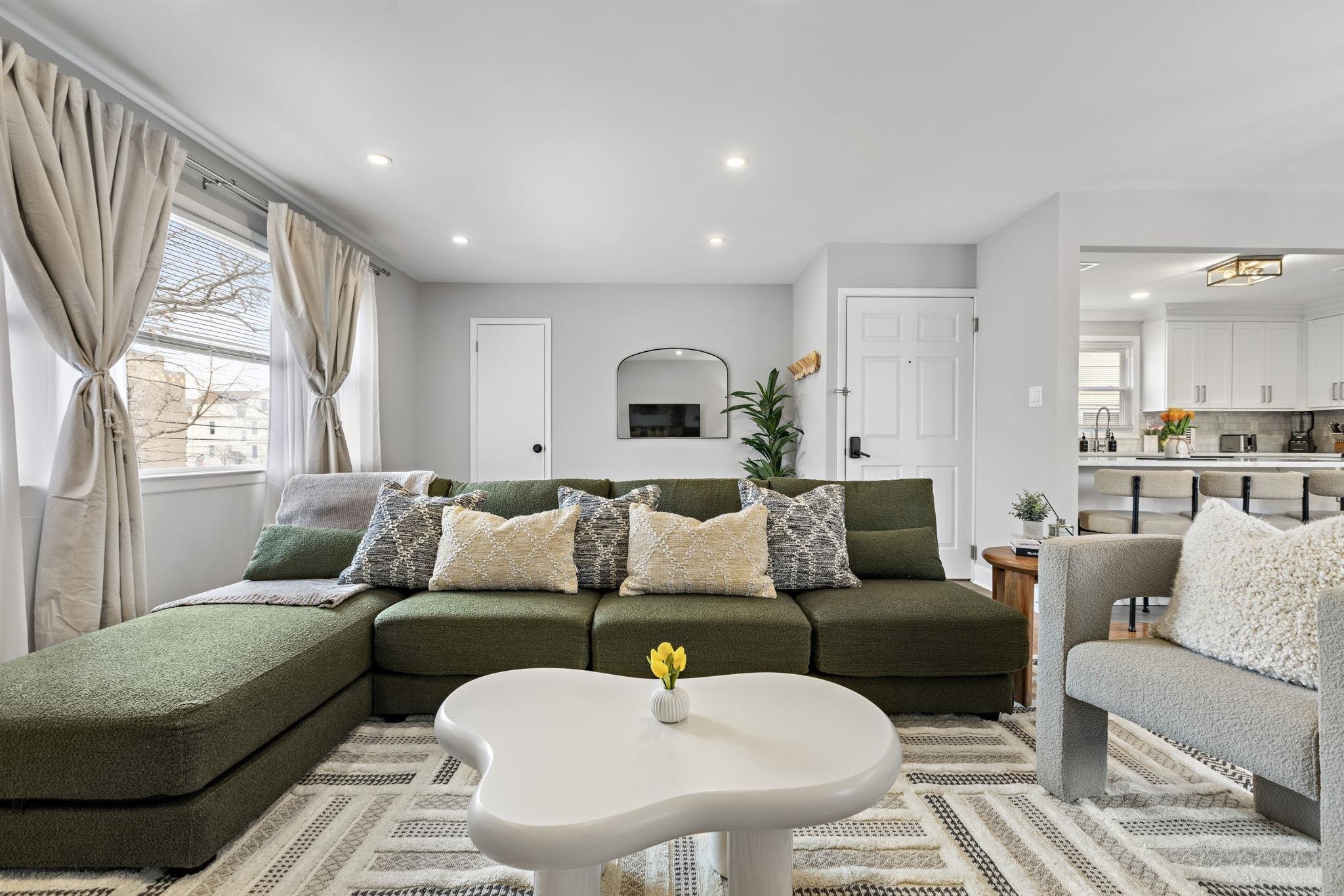 728 KENNEDY BLVD Unit: 3