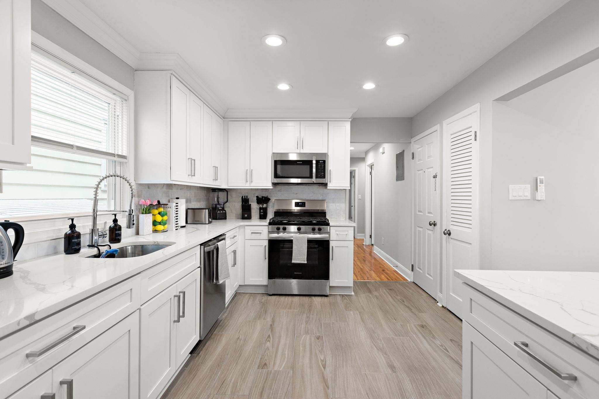 728 KENNEDY BLVD Unit: 3