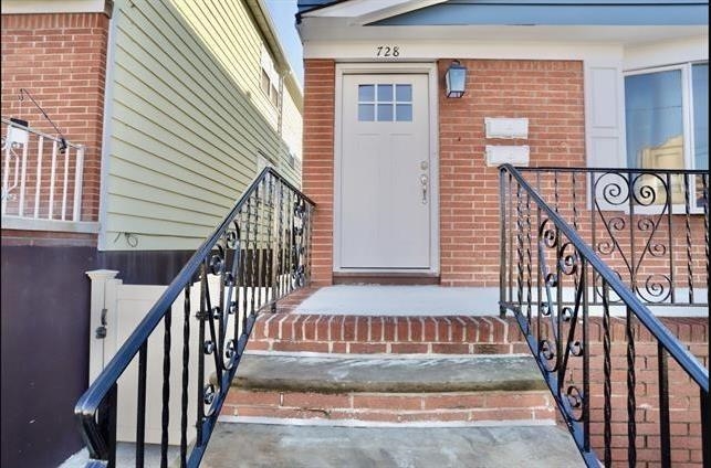 728 KENNEDY BLVD Unit: 3