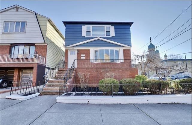 728 KENNEDY BLVD Unit: 3