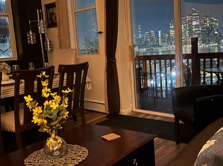812 PALISADE AVE Unit: 1