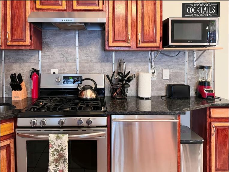 812 PALISADE AVE Unit: 5