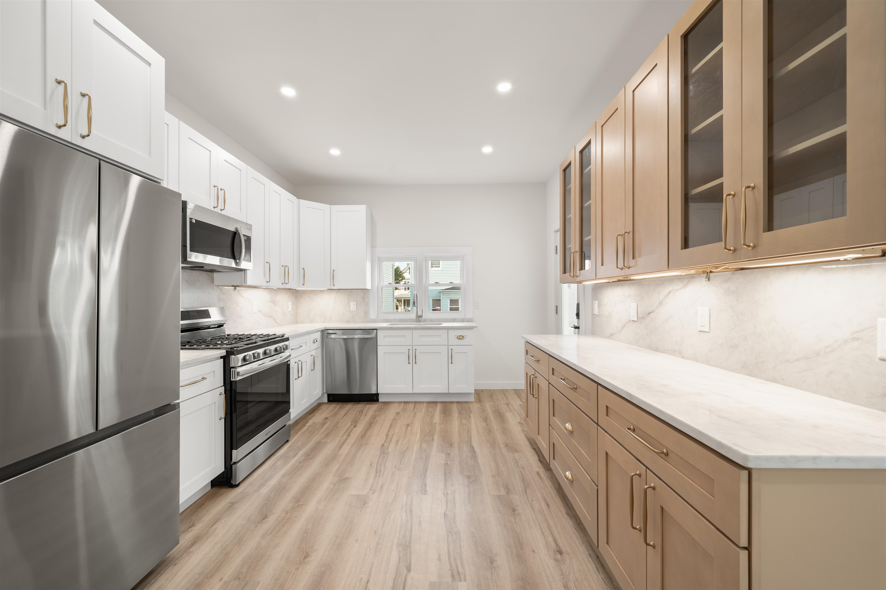 13 EAST 32ND ST