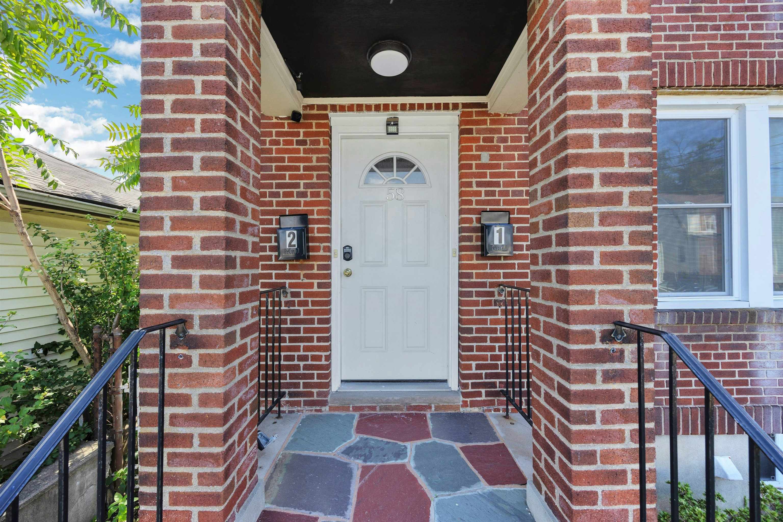 58 FLOYD AVE