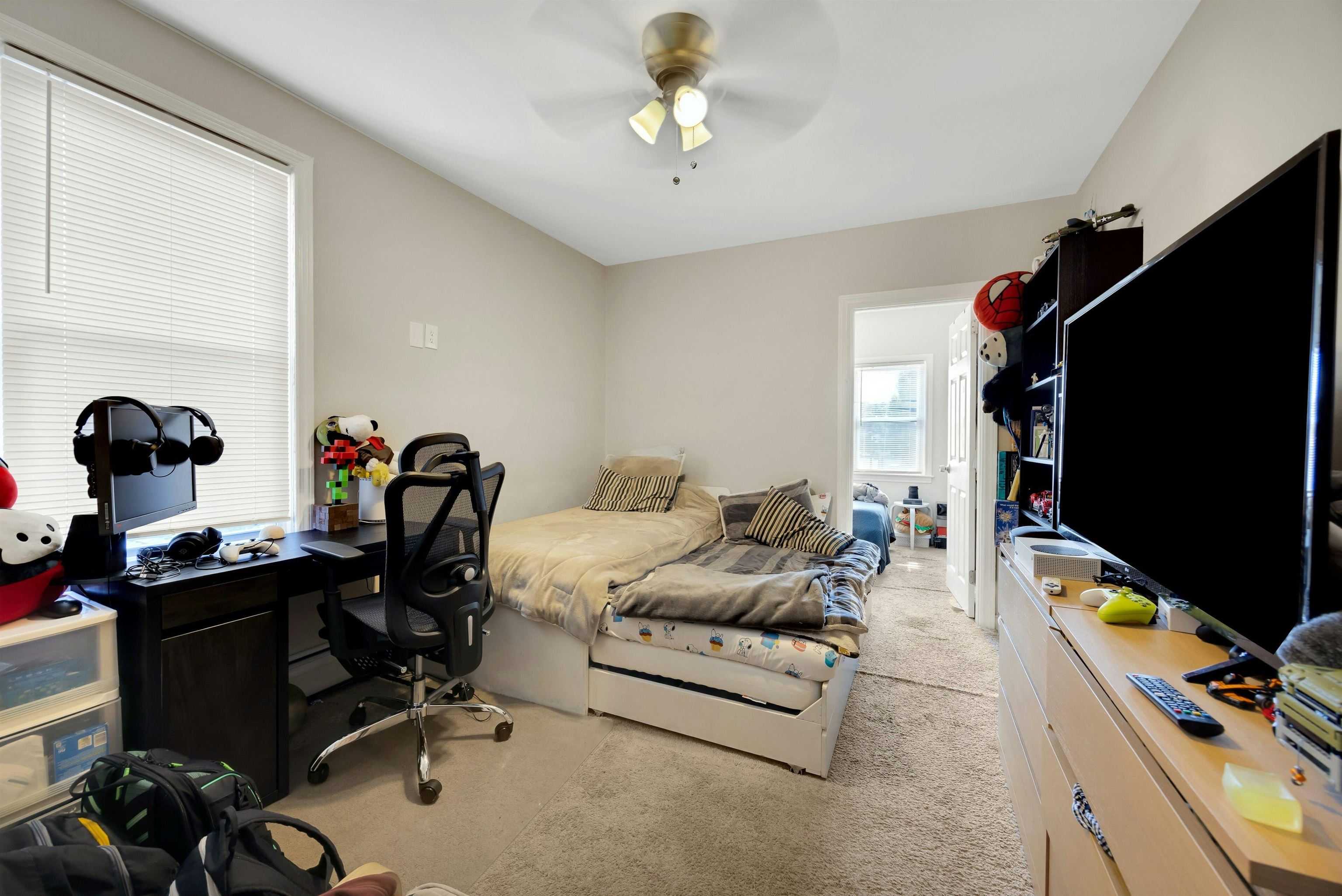 58 FLOYD AVE