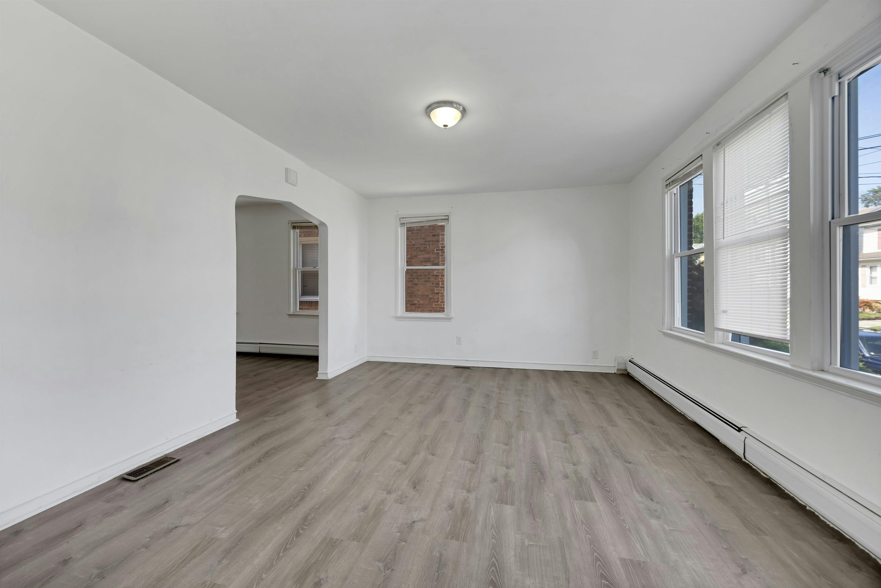 58 FLOYD AVE