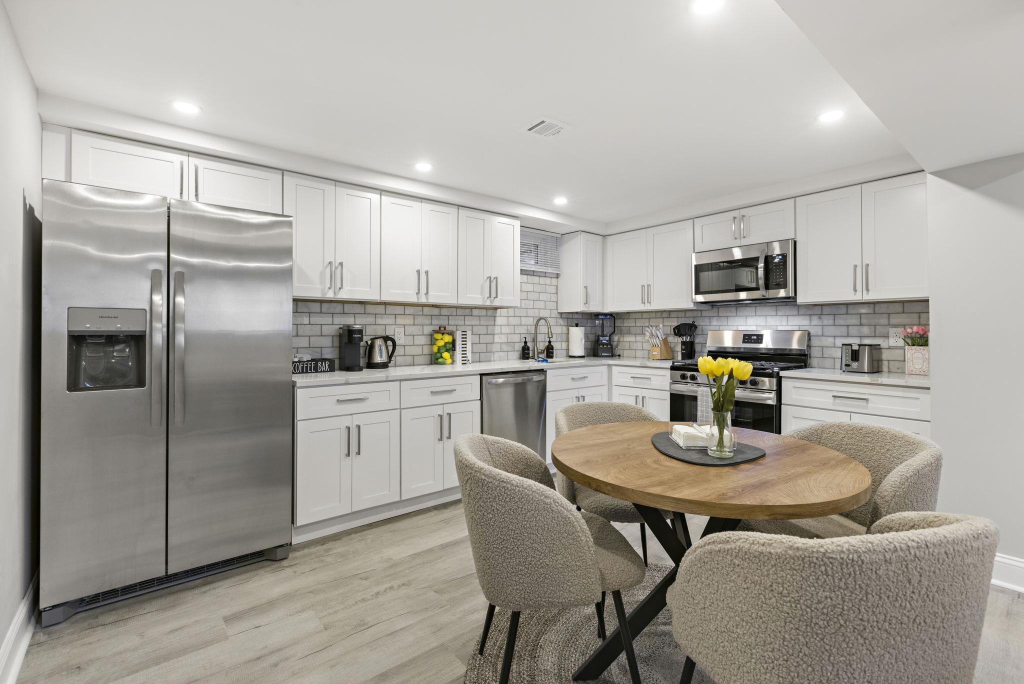 728 KENNEDY BLVD Unit: 2