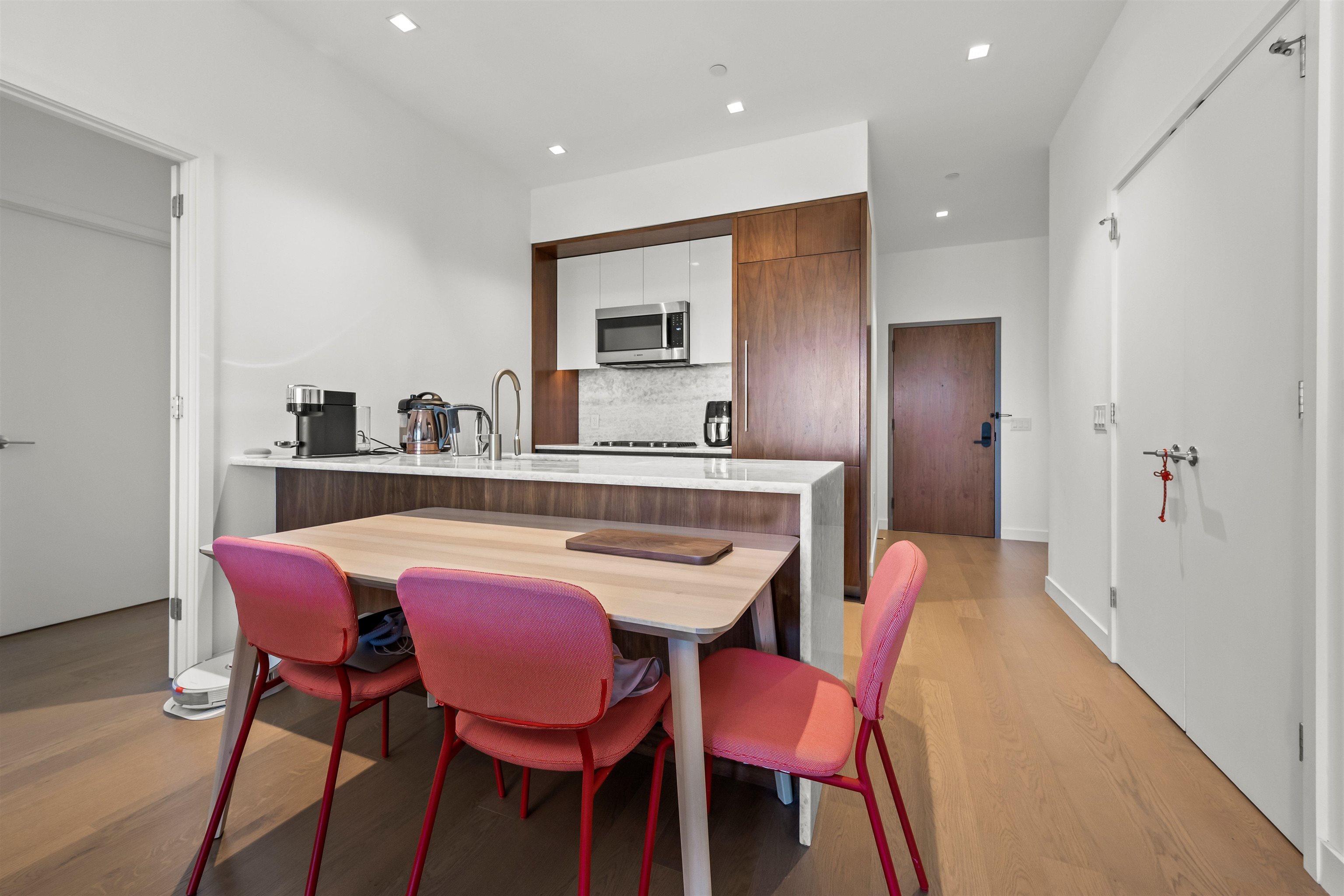 75 PARK LANE SOUTH Unit: 412