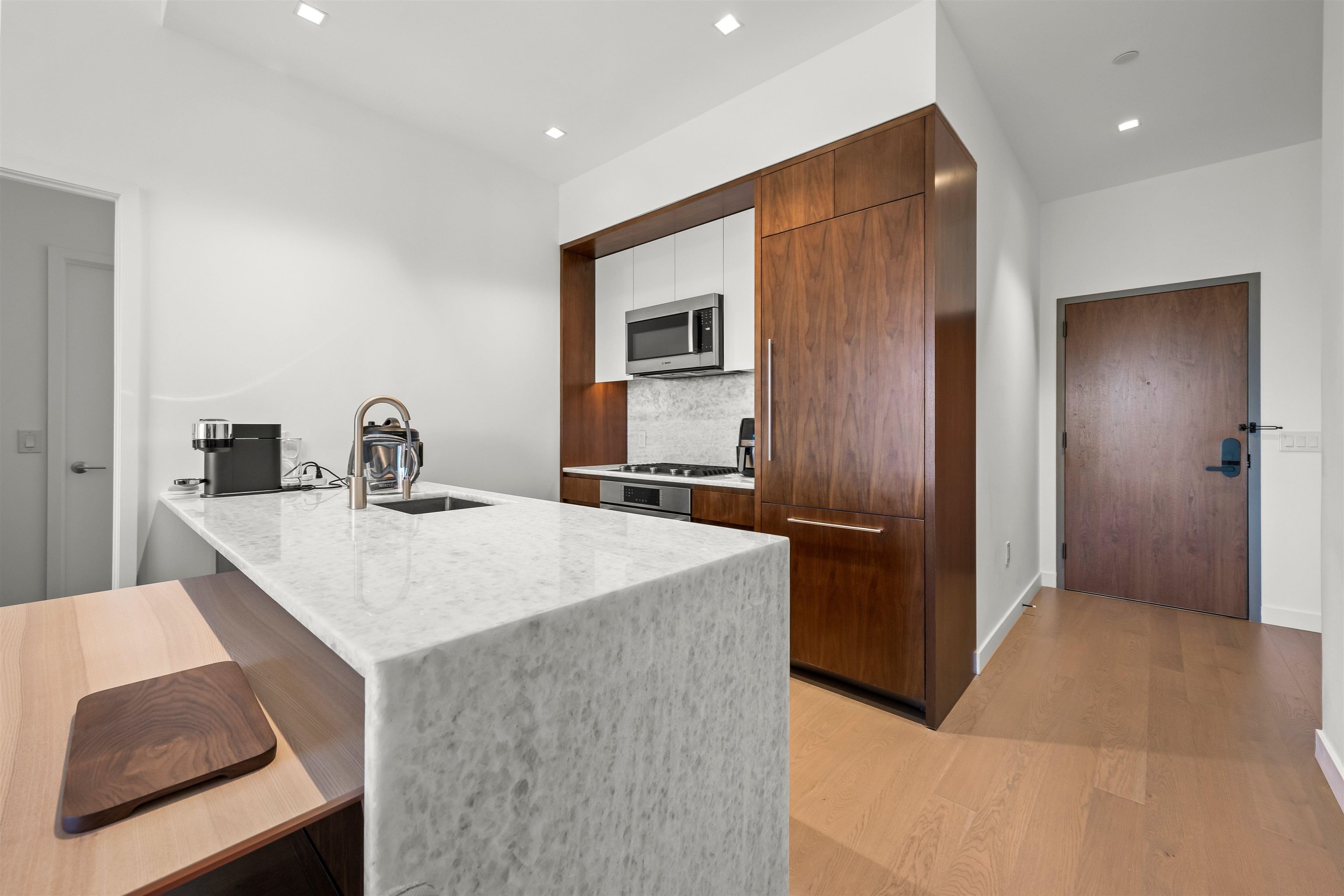 75 PARK LANE SOUTH Unit: 412