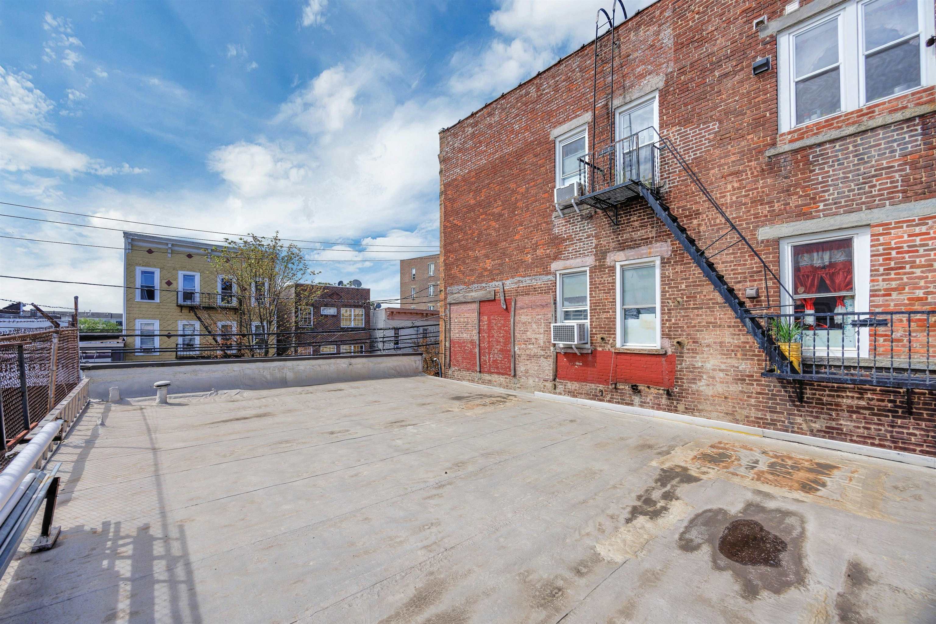 706 7TH ST