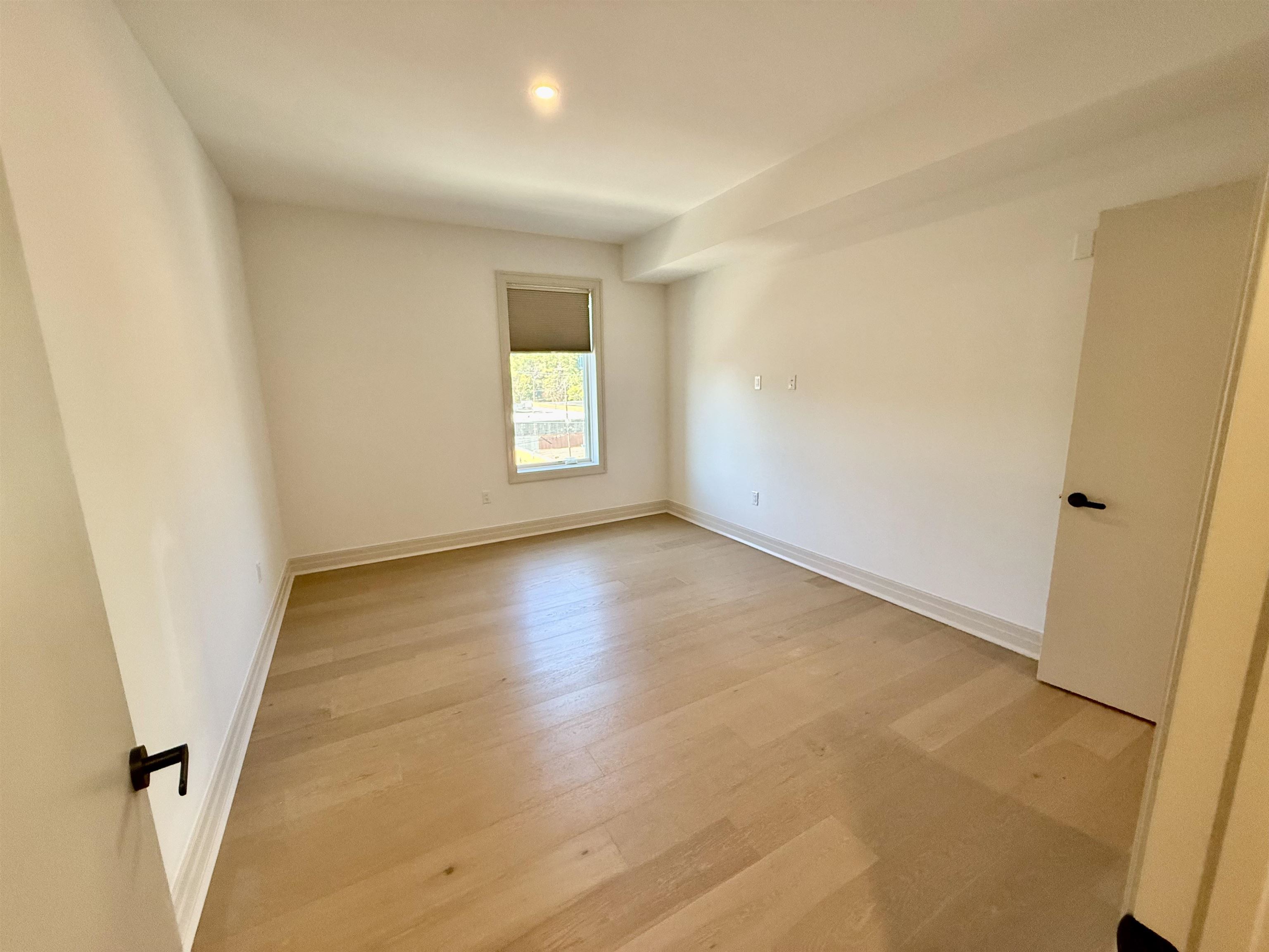 921 MADISON ST Unit: 507