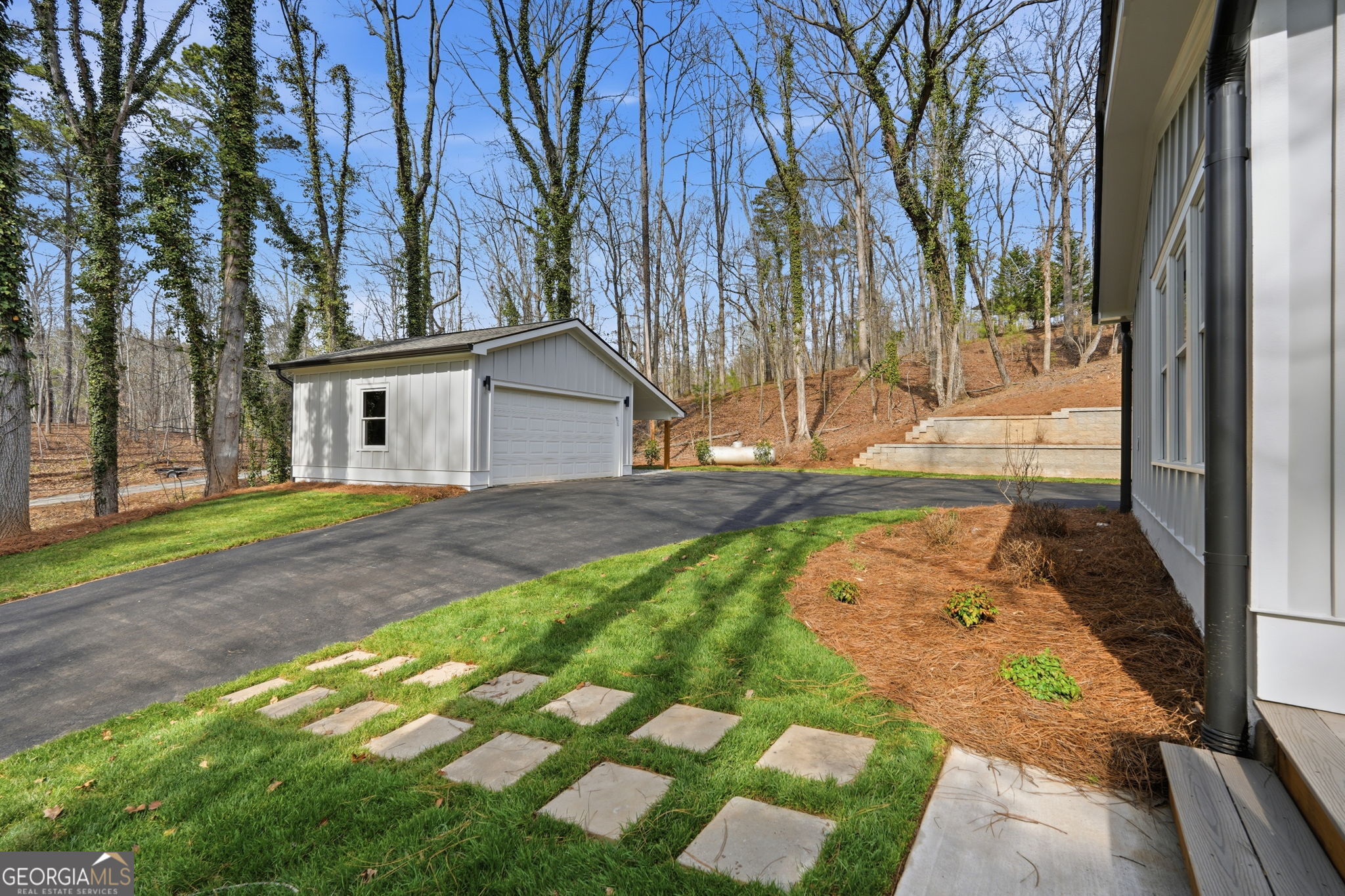 3454 Green Apple Road