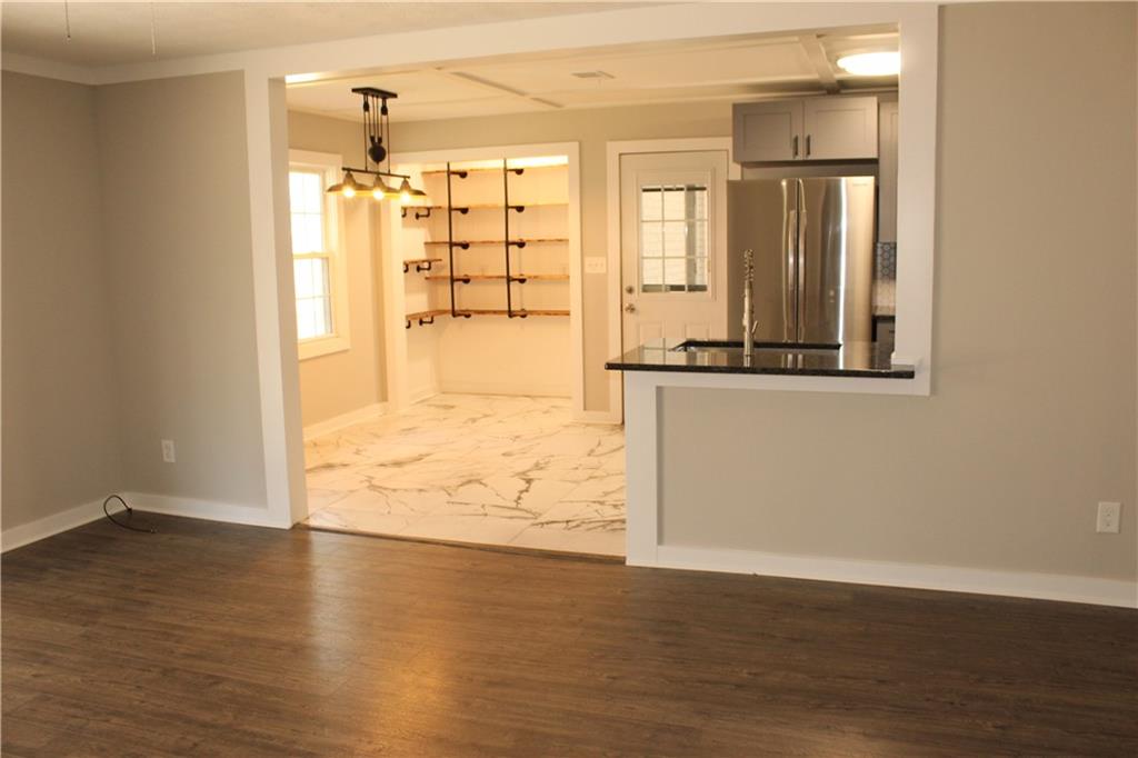 2468 Bobo Road