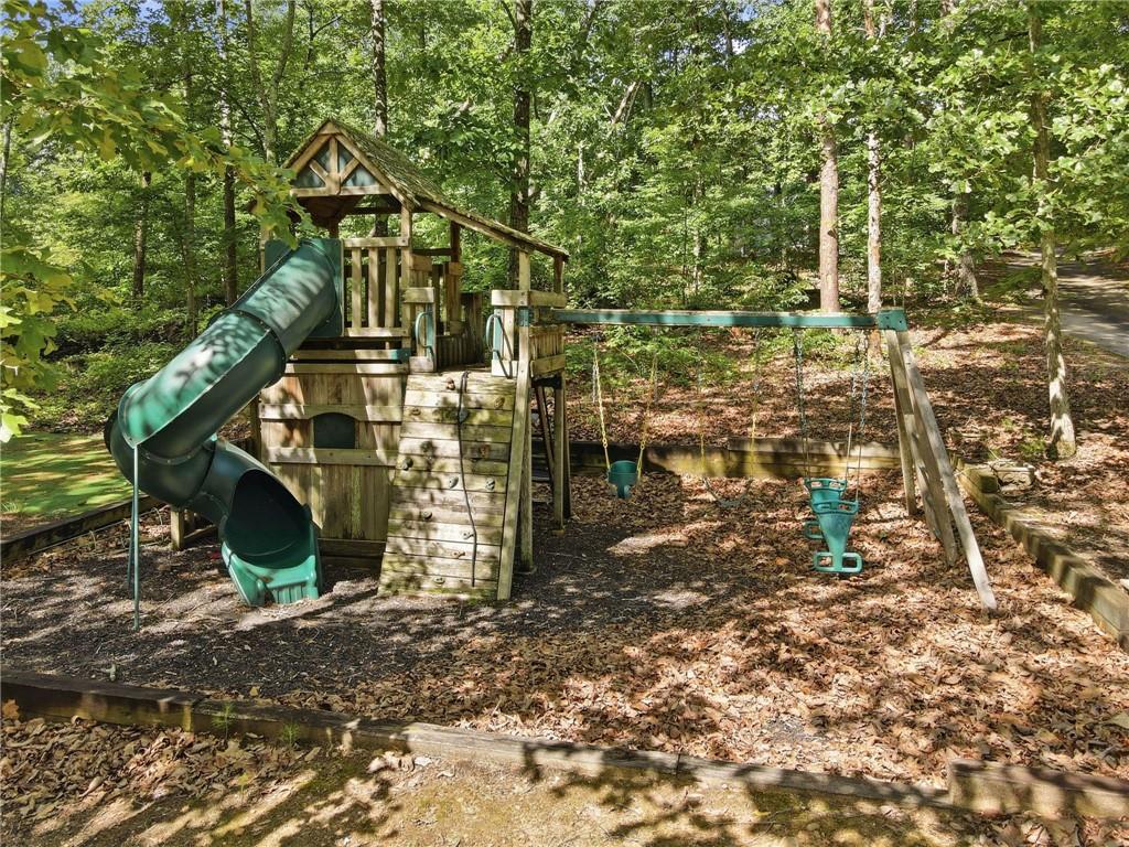1195 Greenwood Acres Drive