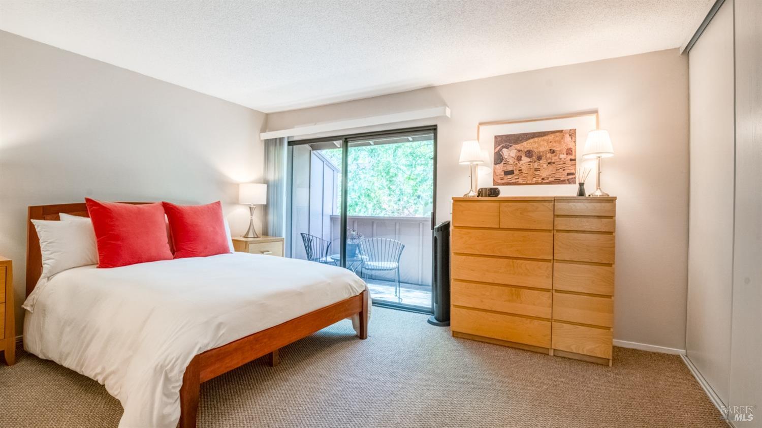 17 Prairie Falcon Dr