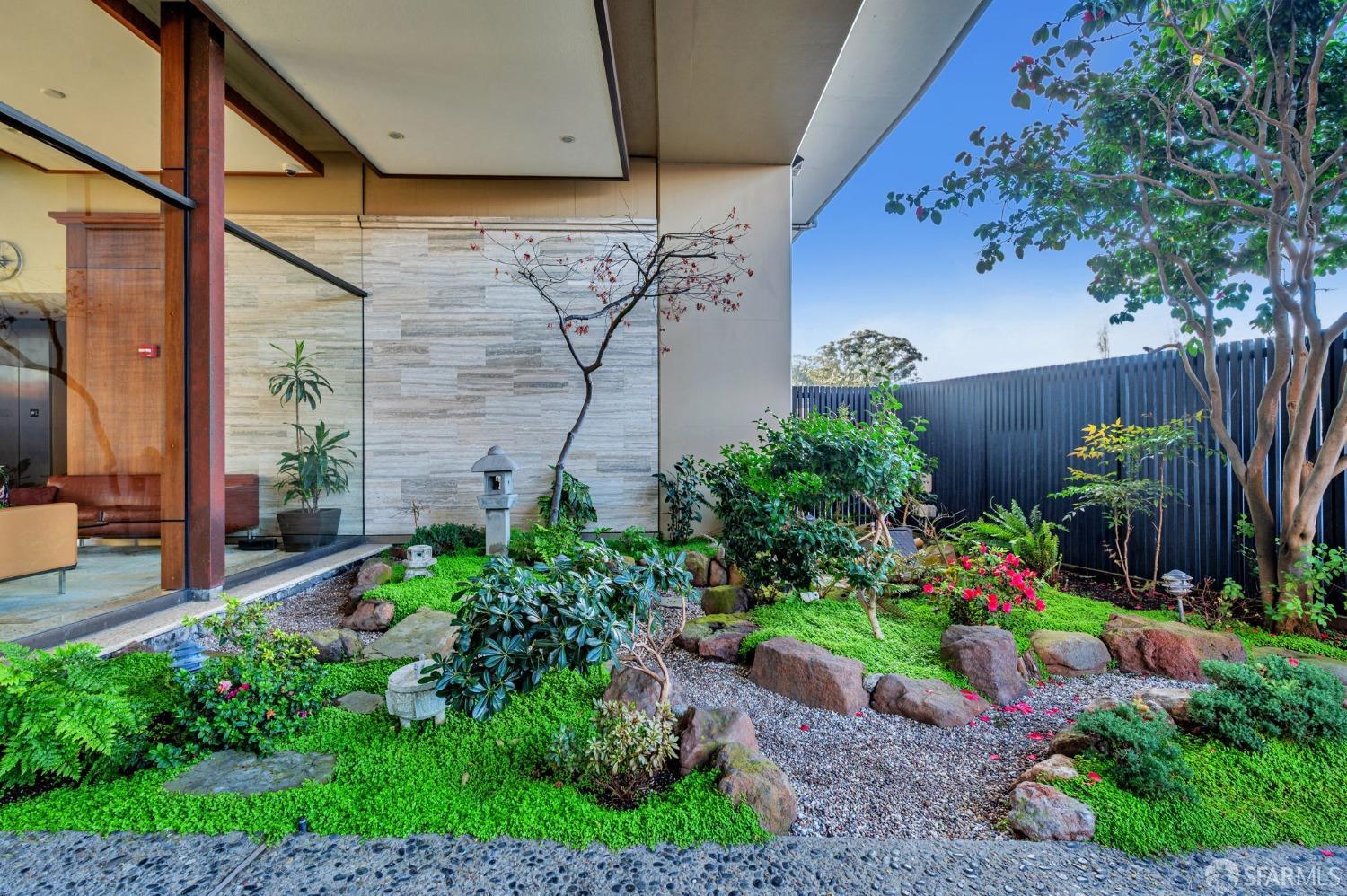 1000 North Point St #1208