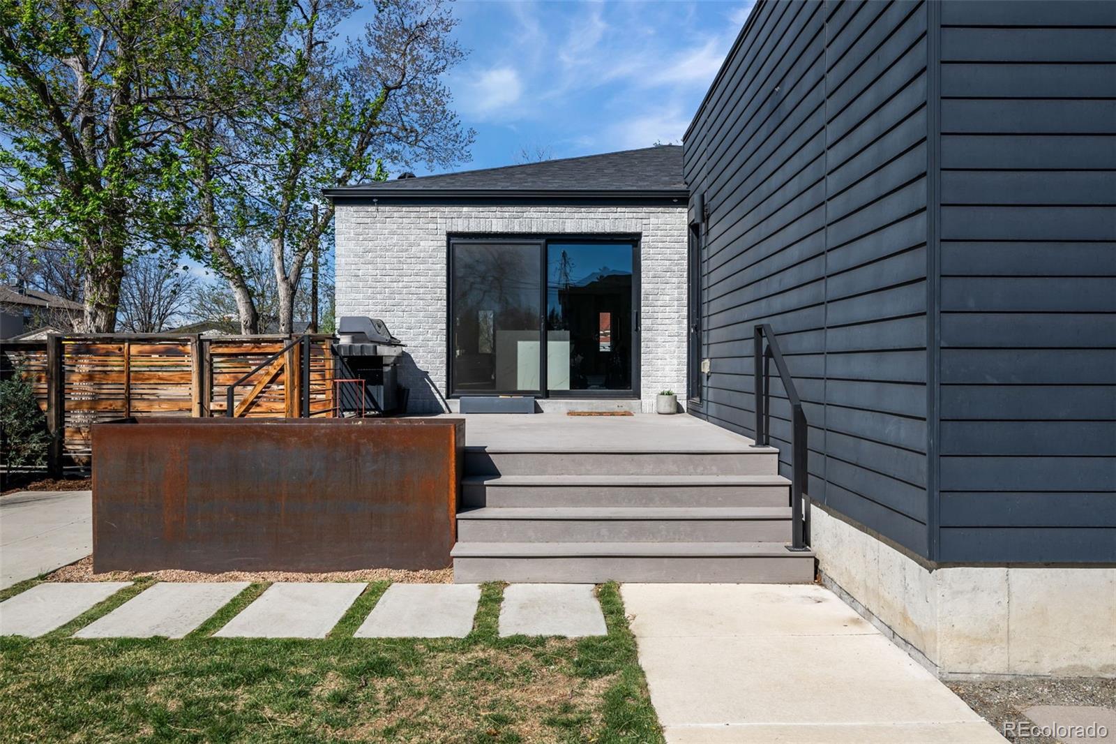 4100 N Raleigh Street