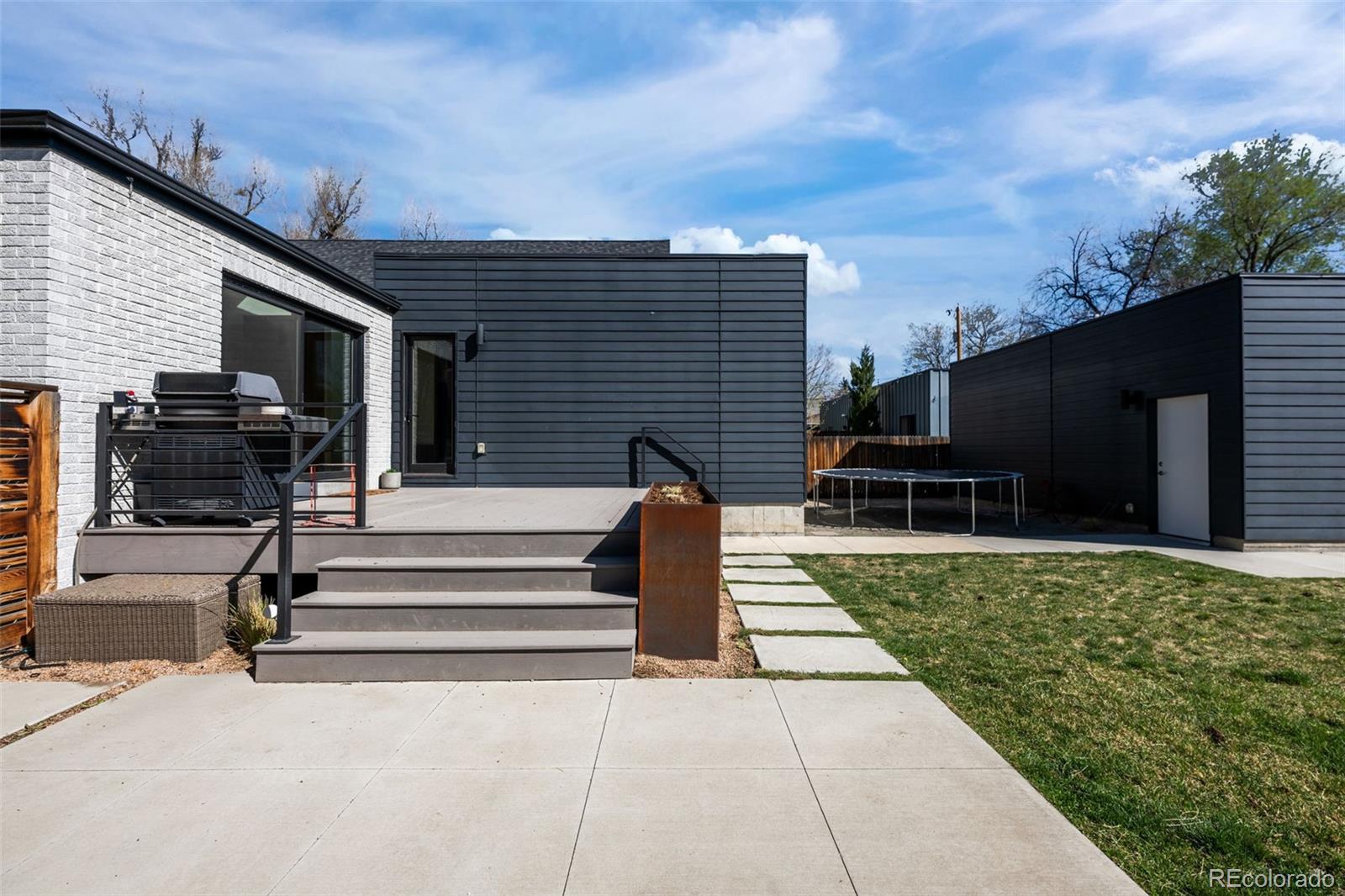 4100 N Raleigh Street