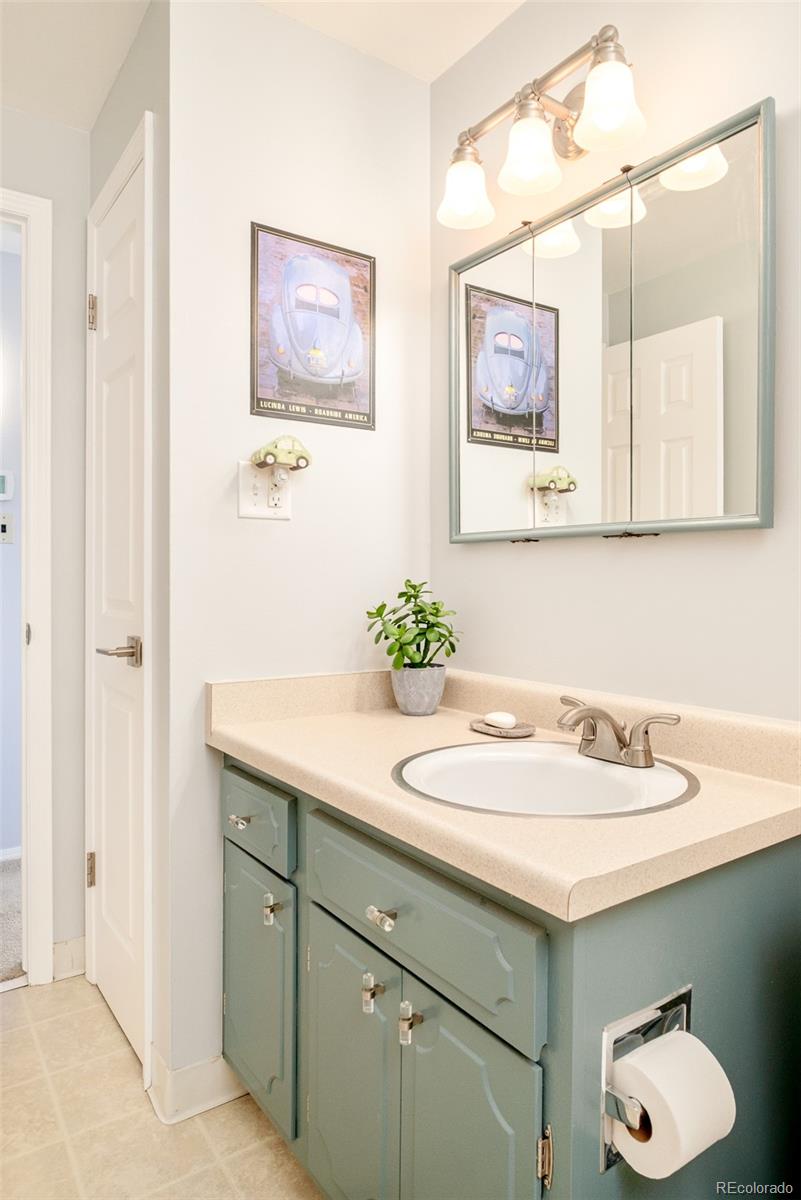 973 S Holland Street