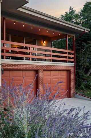 8 Hillside Drive