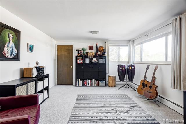 8 Hillside Drive