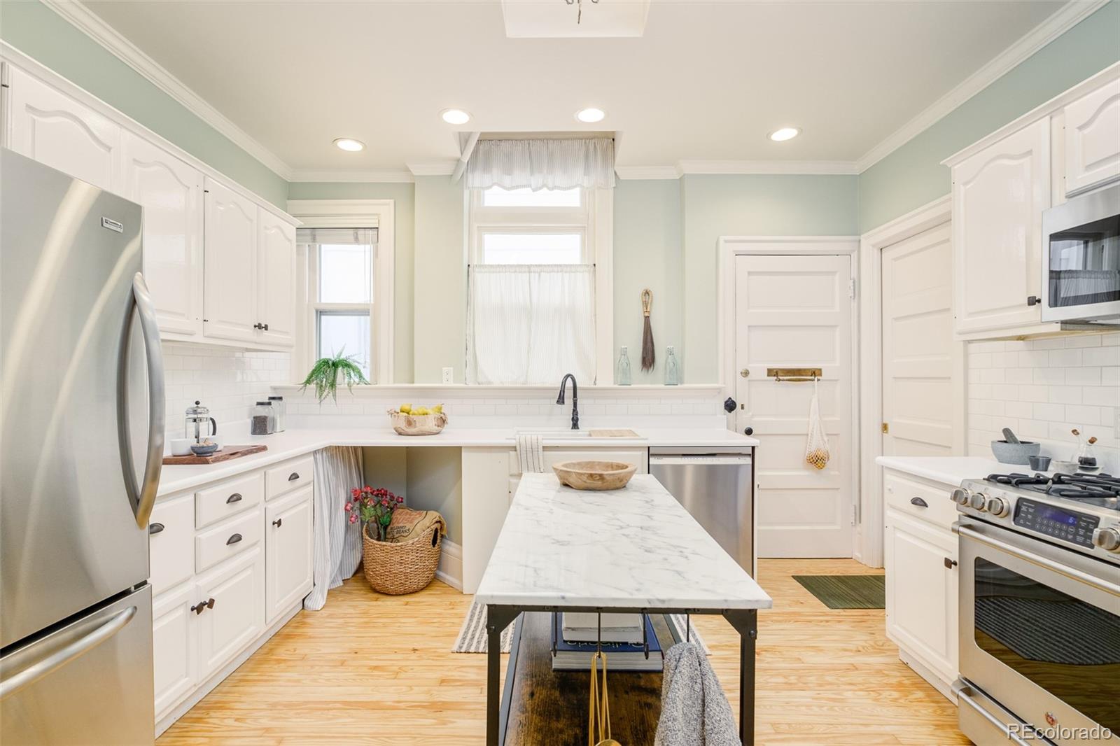 836 E 17th Avenue Unit: 1F