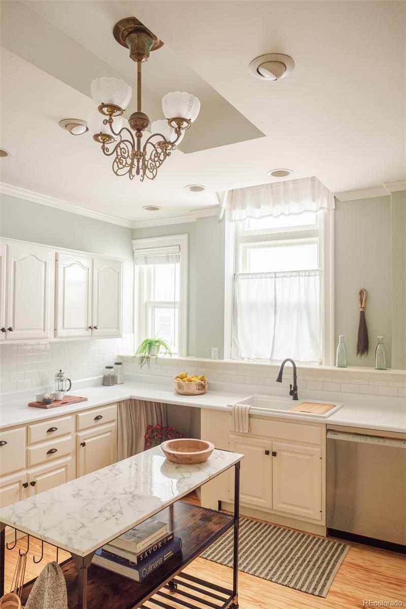 836 E 17th Avenue Unit: 1F