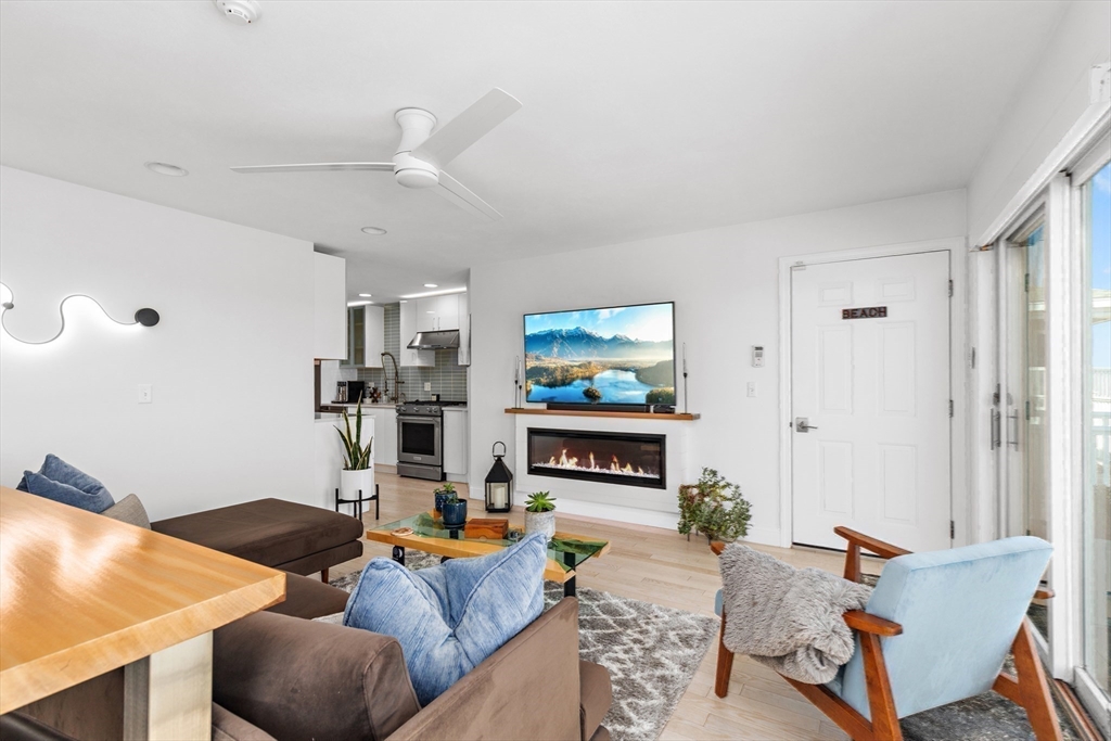 186 North End Blvd # 6