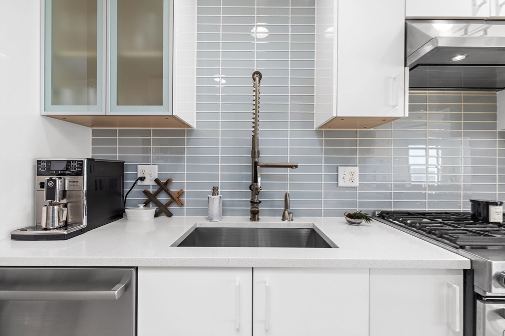 186 North End Blvd # 6