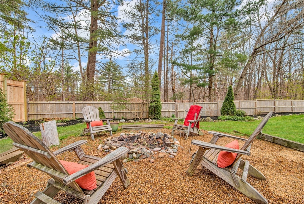 33 Frances Dr