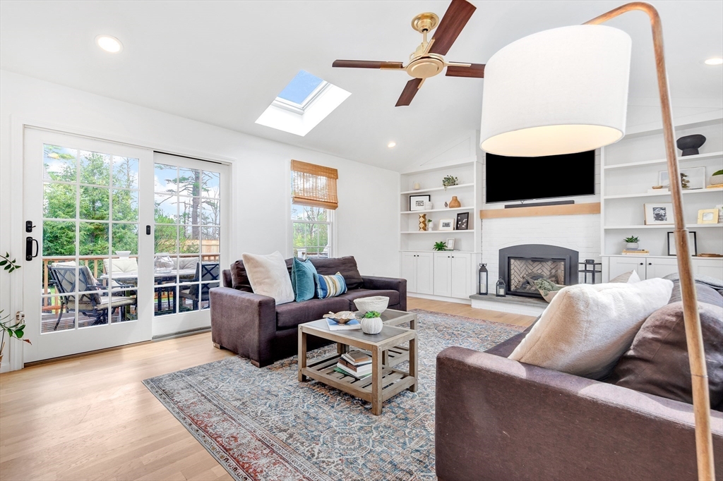 33 Frances Dr