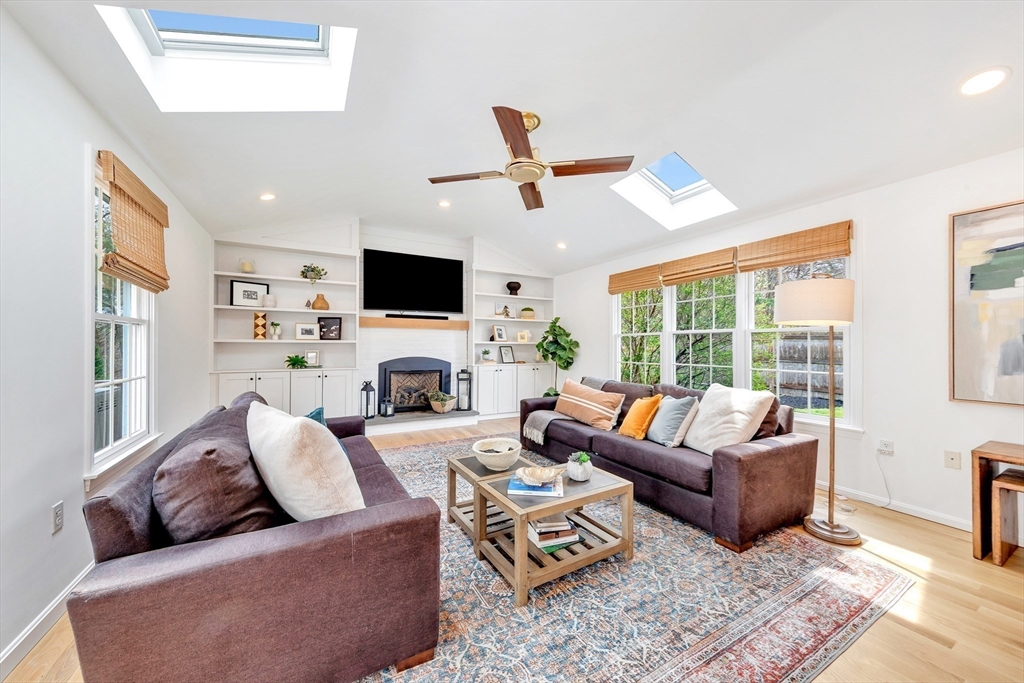 33 Frances Dr