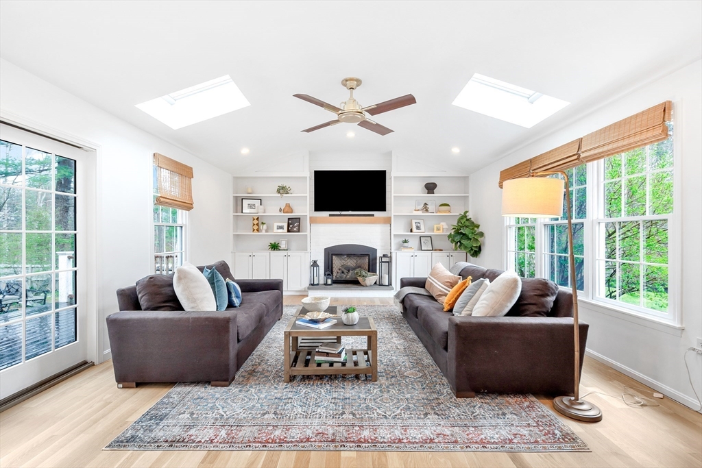 33 Frances Dr