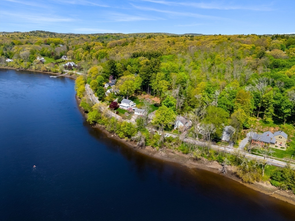 80 River Rd