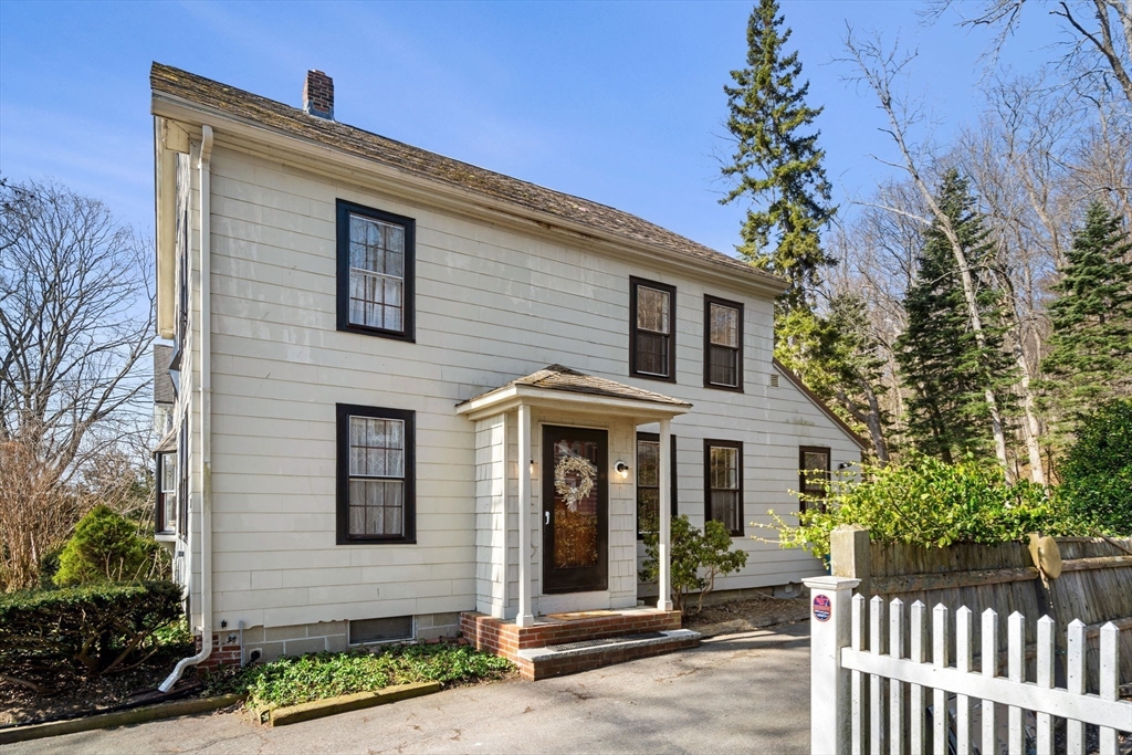 80 River Rd