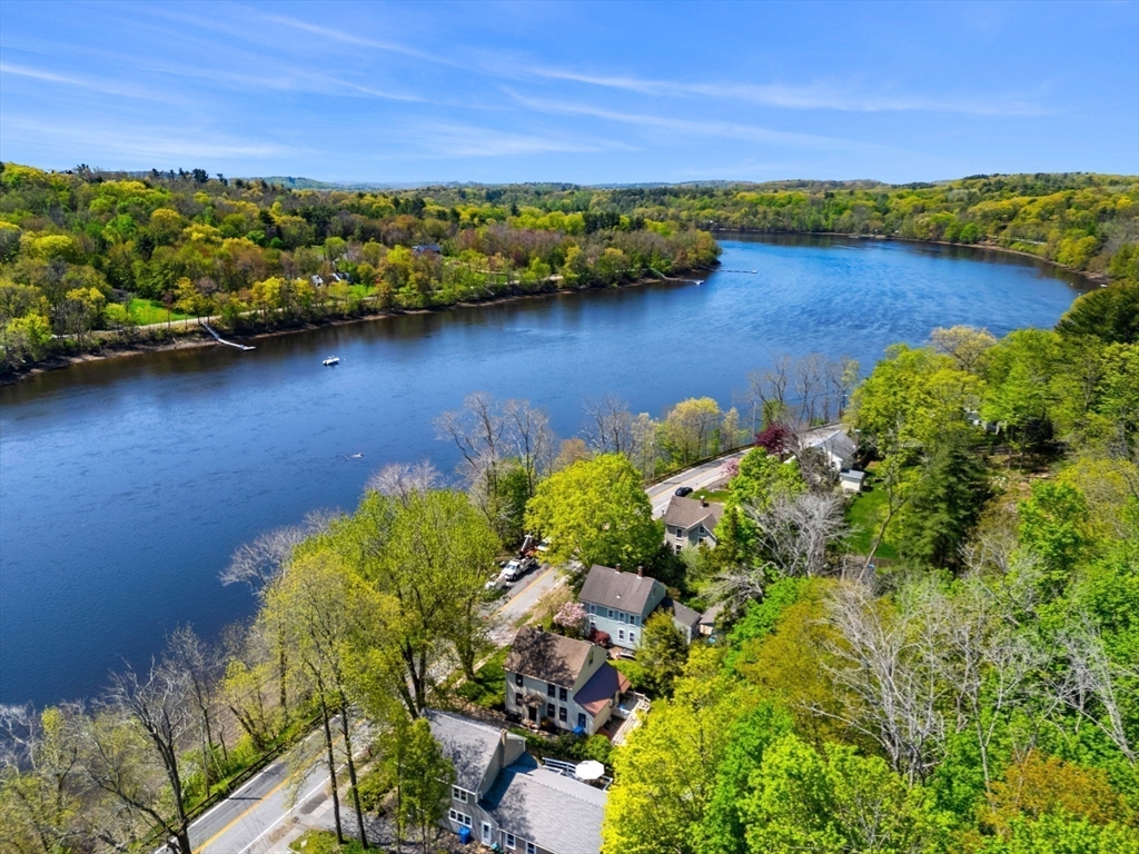80 River Rd