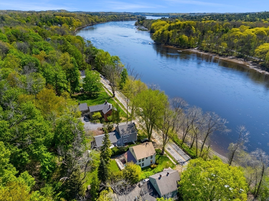 80 River Rd