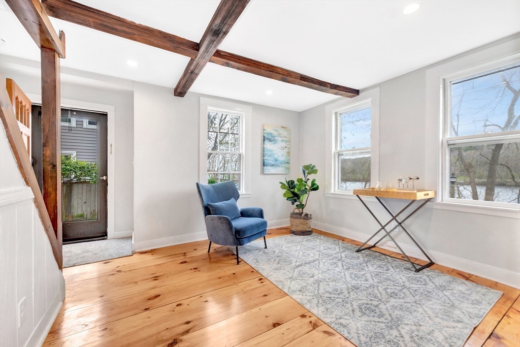80 River Rd