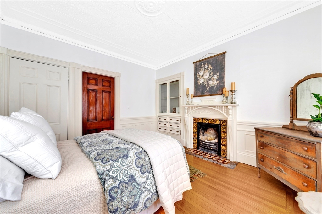 59 Milk St # 1