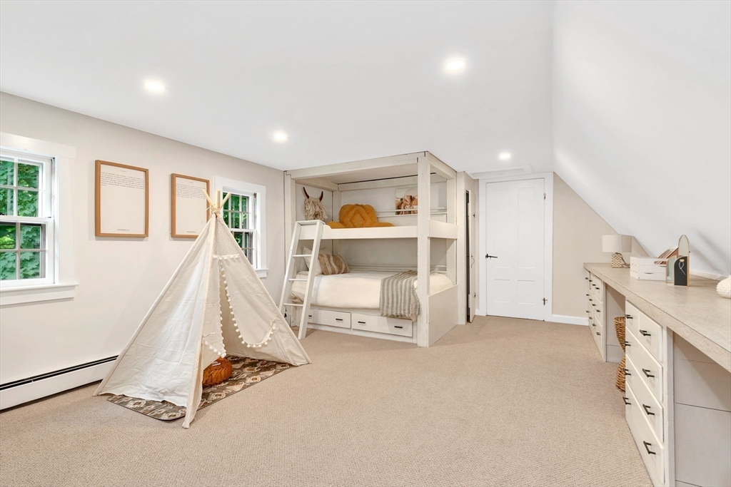 4 N Atkinson St