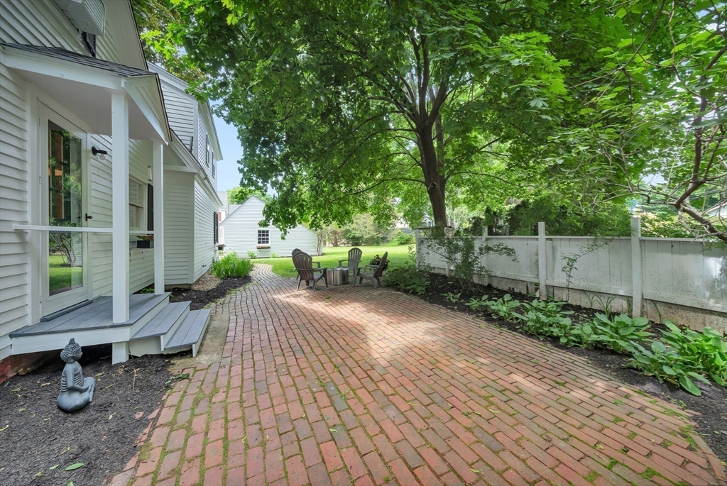 4 N Atkinson St