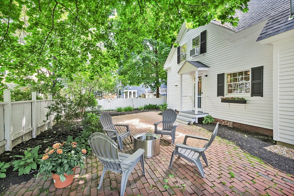 4 N Atkinson St