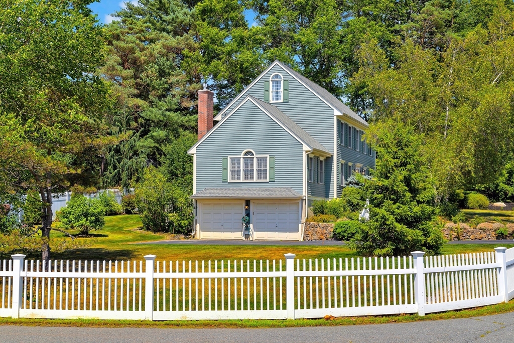2 Wildwood Dr